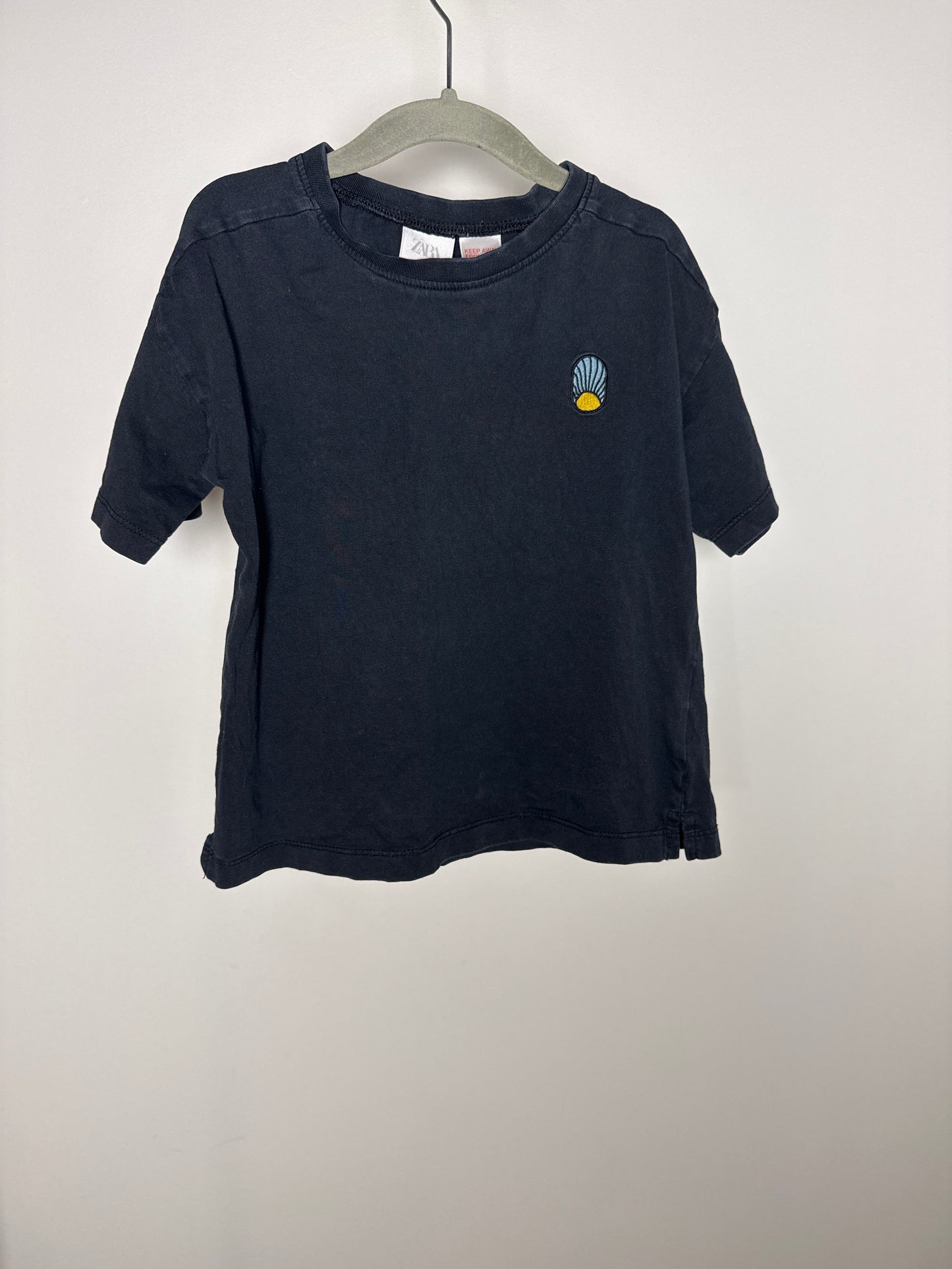 ZARA | TSHIRT 4T