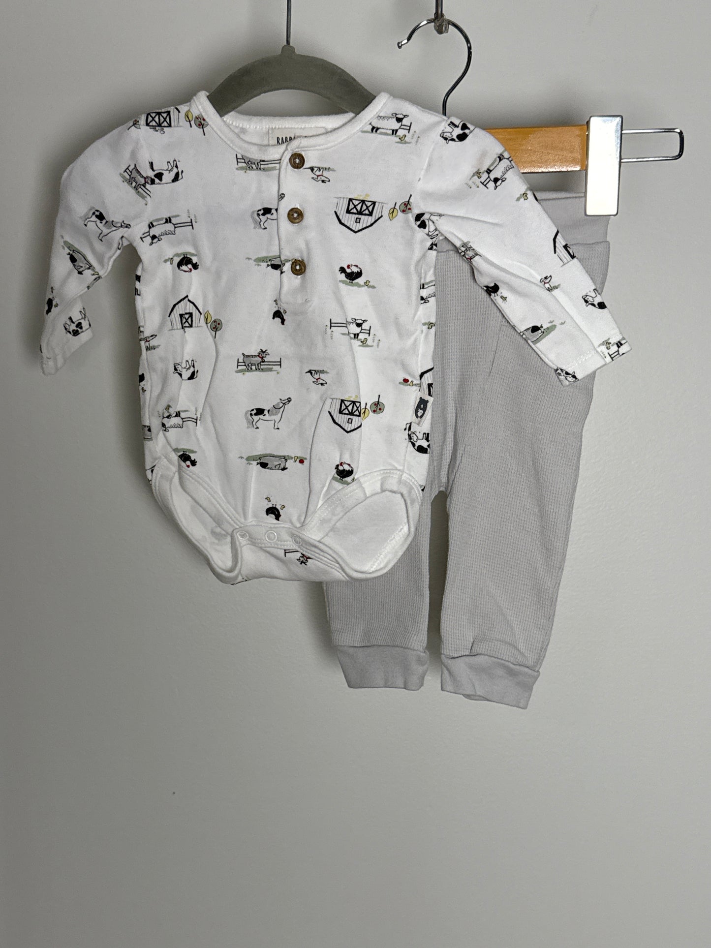 RABBIT BEAR | CACHE COUCHE 3-6M