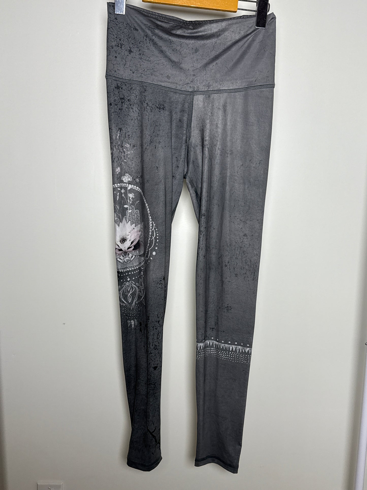 ROSE BUDDHA - LEGGING ESTIMÉ TAILLE 8 (MÉDIUM)